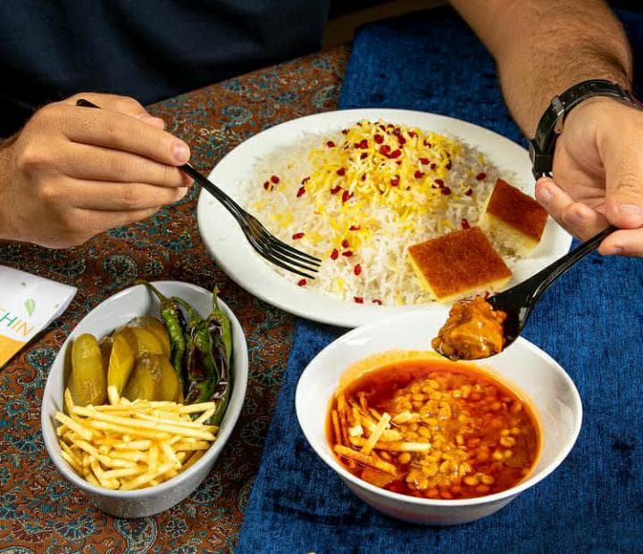 کترینگ و رستوران پاتوق در اهواز
