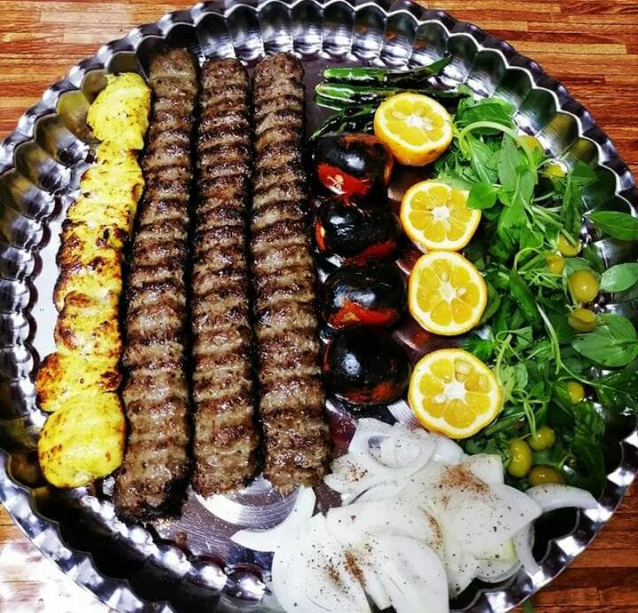 سفره خانه دهکده سبز در اسدآباد همدان