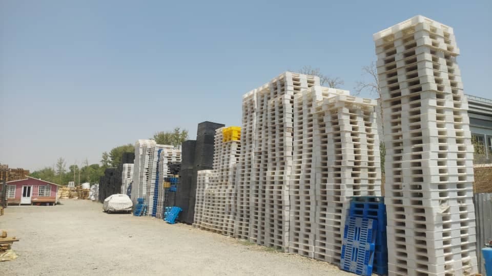 خرید و فروش انواع پالت چوبی و پلاستیکی کرج پالت در کمالشهر