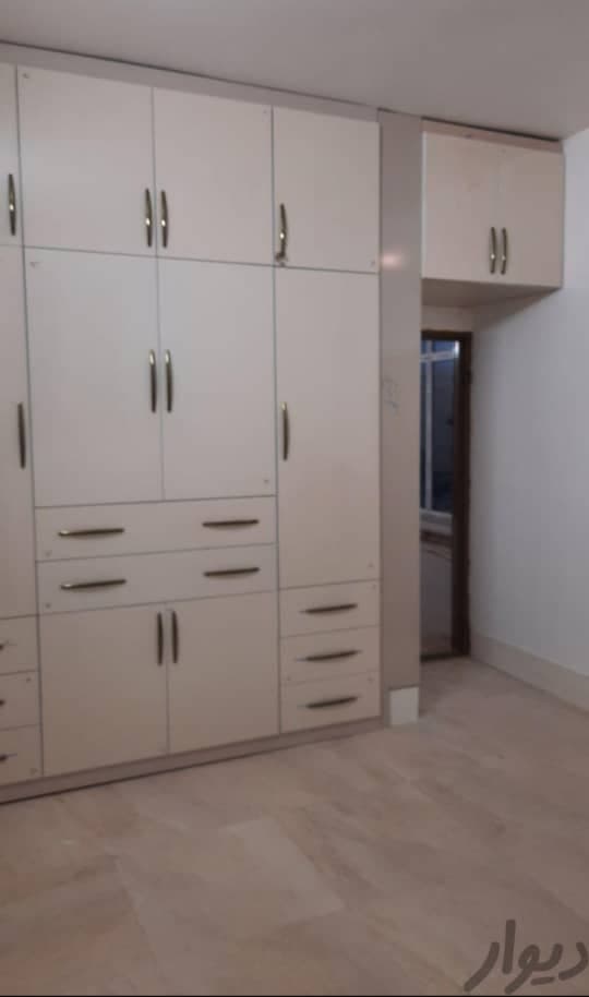 تولید و نصب کابینت آشپزخانه و کمد دیواری حسن زاده در مرند آذربایجان