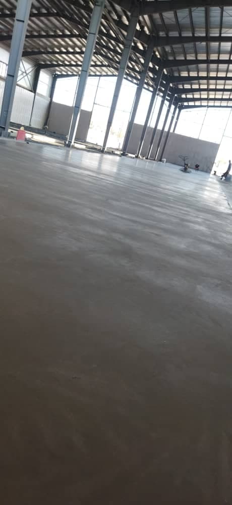 خدمات و اجرای بتن ریزی کف با ماله پروانه ای عباس زاده در ارومیه