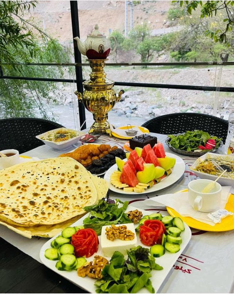 باغ رستوران بزرگ امیران در فشم تهران