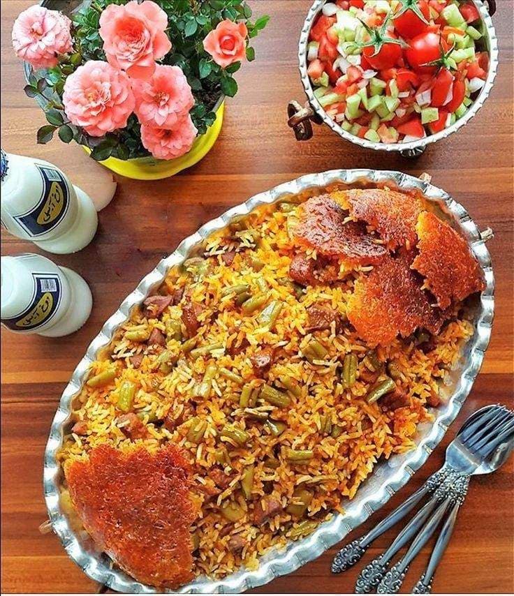 غذاخوری و دیزی سرای دایی نصرت در همدان
