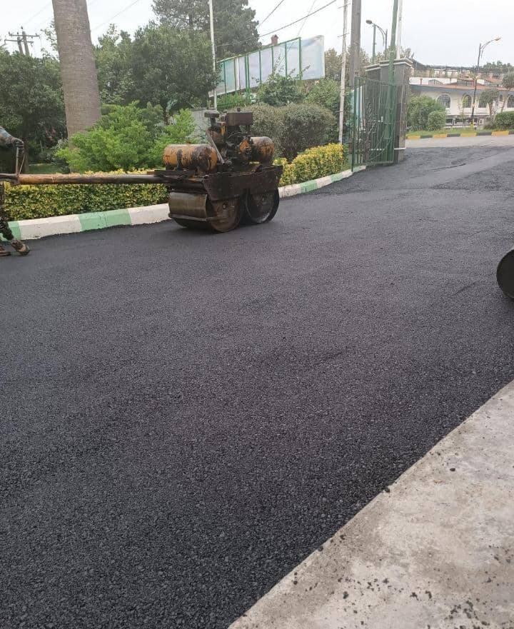 اجرای آسفالت و ایزوگام مهربانی در نوشهر