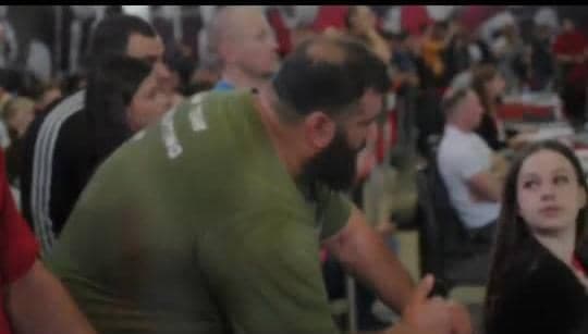 رضا رجبی قهرمان و مربی پاورلیفتینگ و پرس سینه یزد
