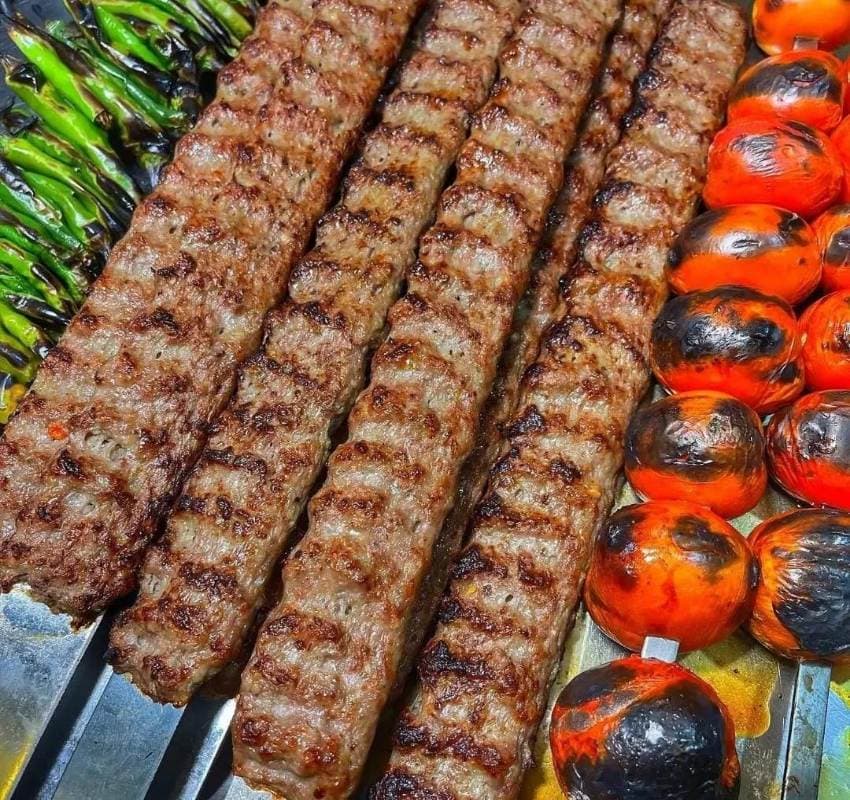 چلو کبابی و چلو خورشتی حسینی در تبریز