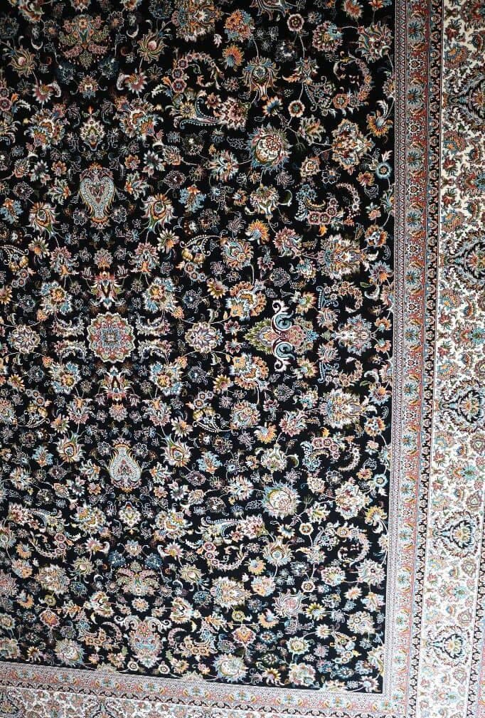 فروشگاه فرش و موکت و کالای خواب شیرازی در بندرعباس هرمزگان