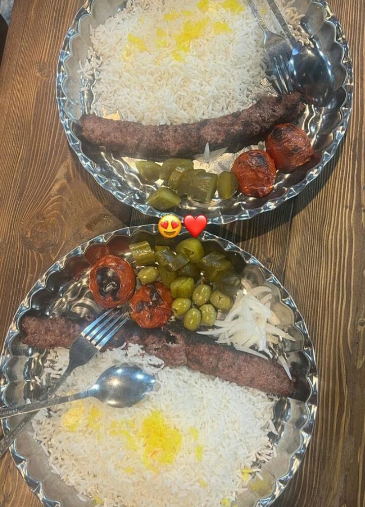 باغچه رستوران و کافه سنتی پیام در جاده کندوان تبریز