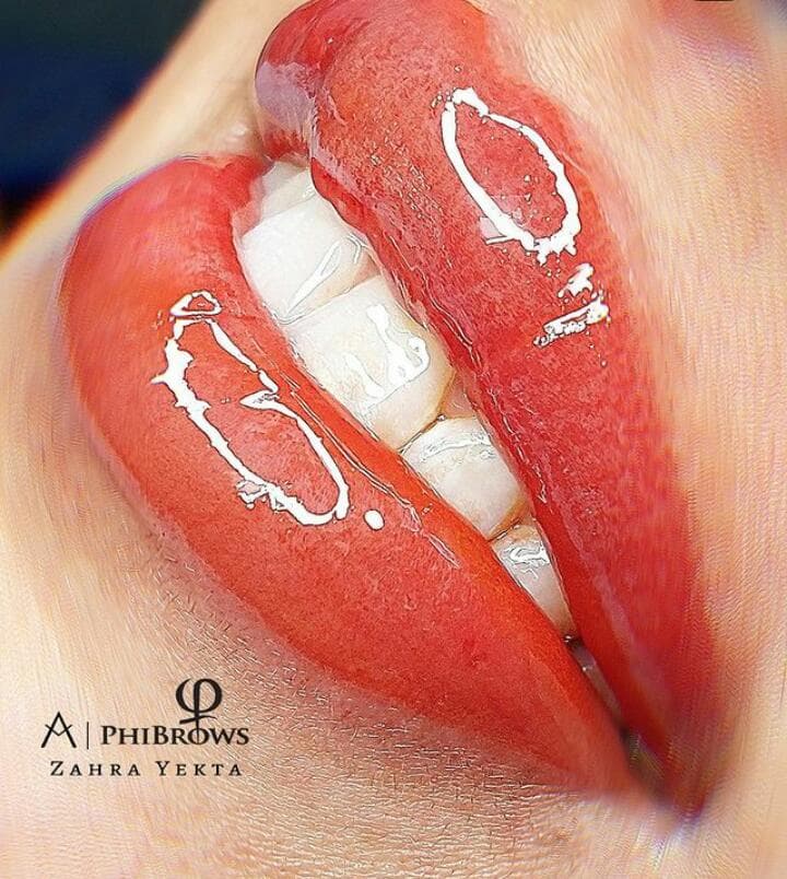 سالن تخصصی میکروبلیدینگ و آرایش دائم و فیبروز زهرا یکتا در مشهد