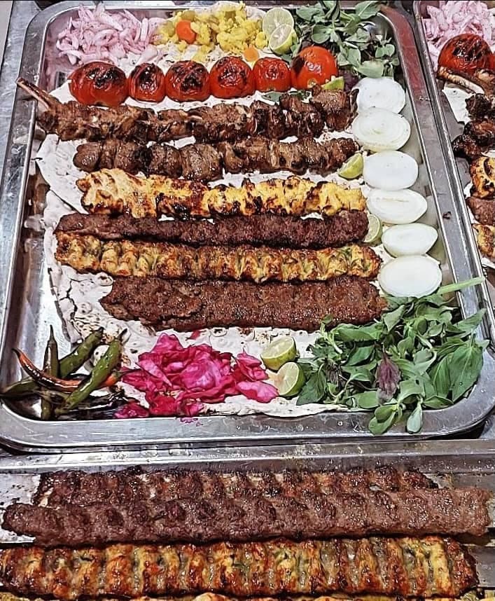 کافه رستوران و سفره خانه سنتی امیر در تبریز