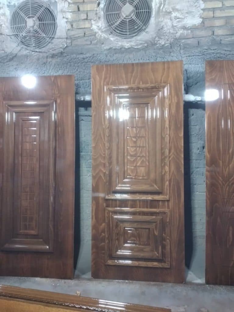 رنگ آمیزی درب های ضد سرقت و داخلی کاموری در شهریار تهران