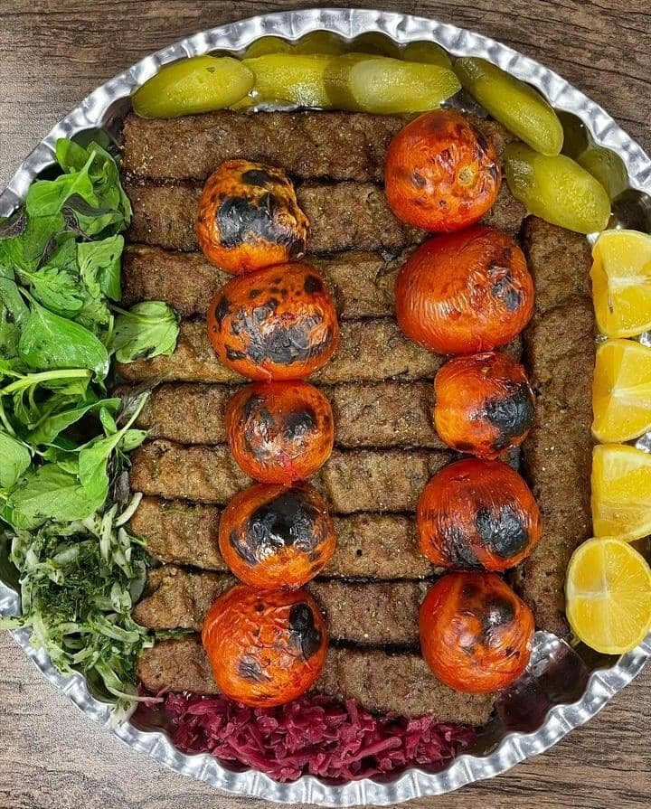 باغ رستوران لاوسون در قم
