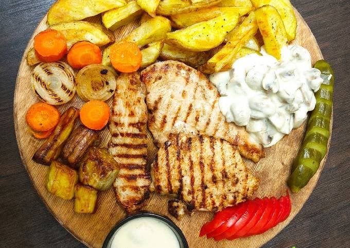 کترینگ و بیرون بر حسینی در محمودیه شیراز
