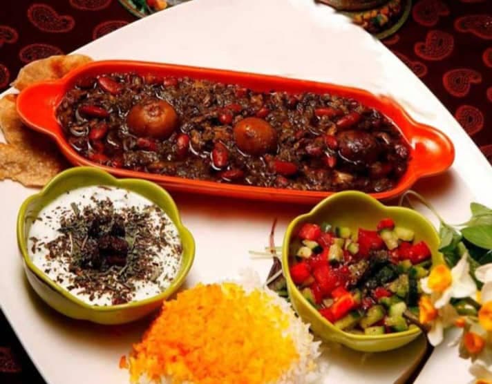 رستوران آق بانو در زابل