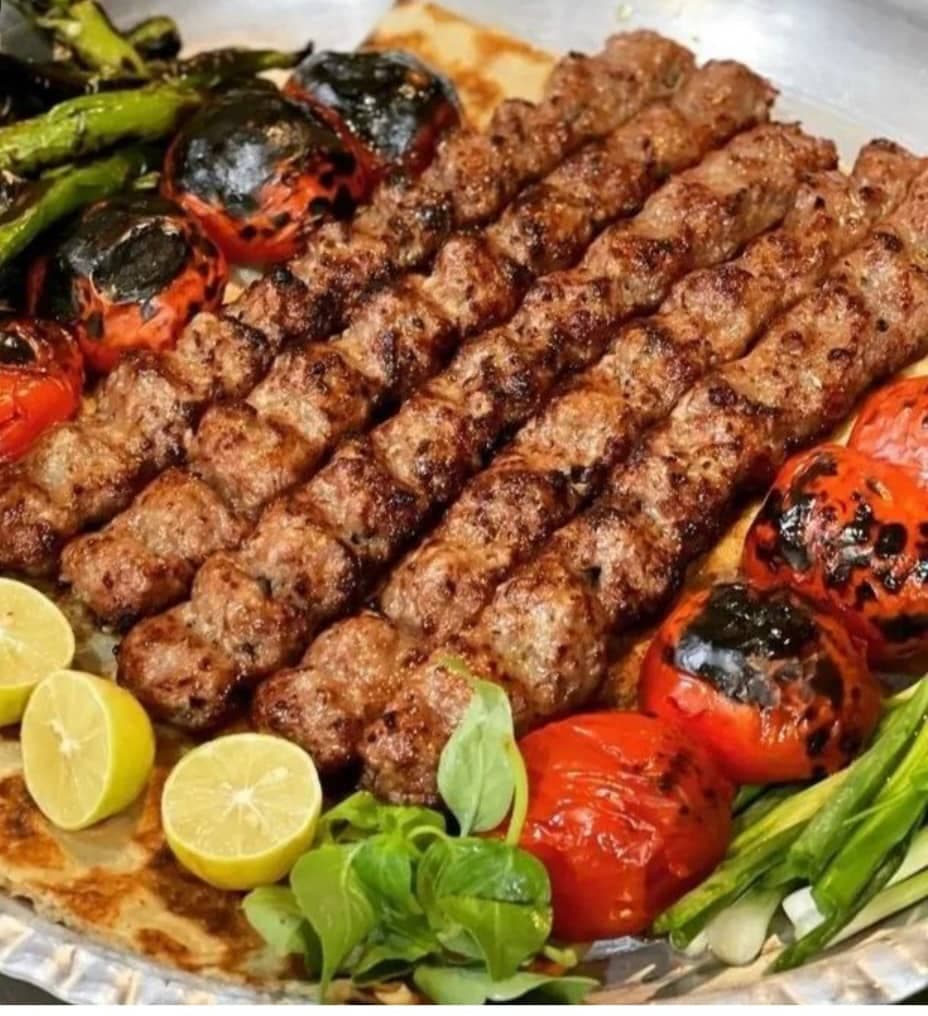 سفره خانه سنتی ستاره فارس در نورآباد فارس