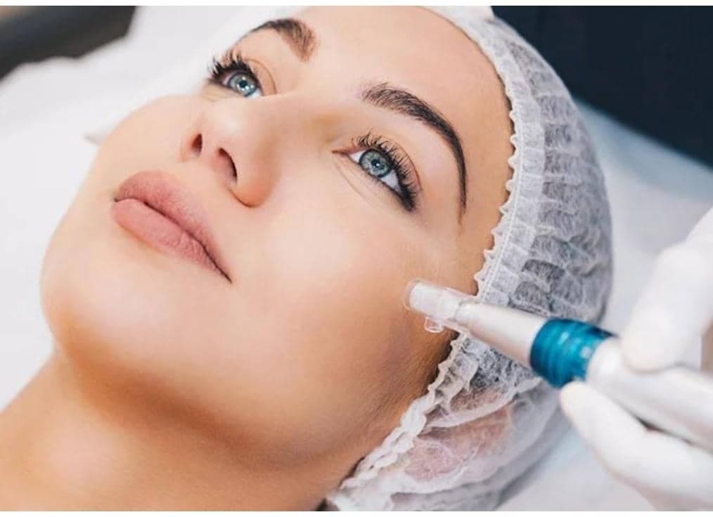 آموزش و خدمات تخصصی زیبایی و فشیال بوتاکس و مزونیدلینگ زمرد در شیراز