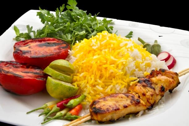 رستوران نگین سنه در خیابان ادب سنندج