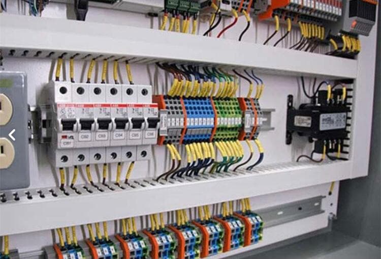 خدمات برقکاری صنعتی و هوشمندسازی ساختمان شریفی در اهواز