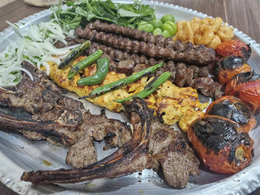 رستوران سنتی لیان در یاسوج