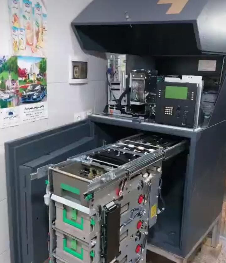 نمایندگی و وارد کننده دستگاه خودپرداز و ATM و کش لس شرکت امیرآریا در کرج