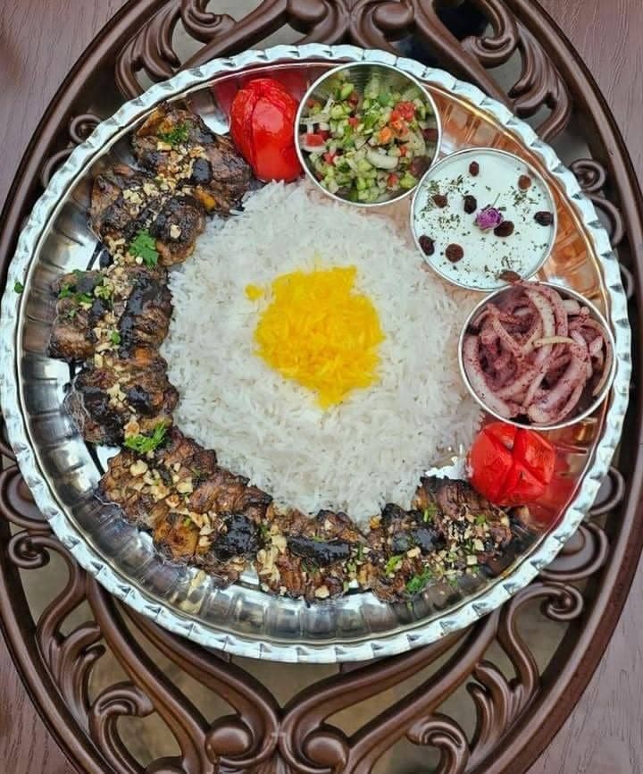 رستوران سنتی یاس در کردان کرج
