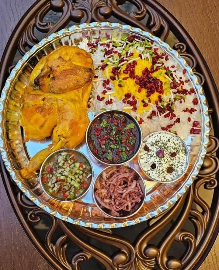 رستوران سنتی یاس در کردان کرج