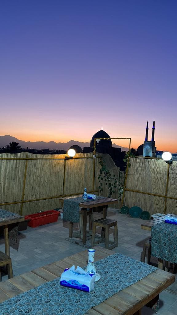 کافه رستوران بام الماس در یزد