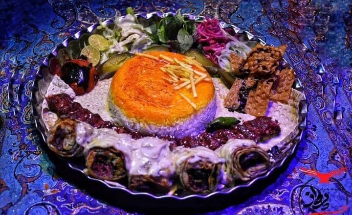 کافه رستوران پرواز در مبید یزد