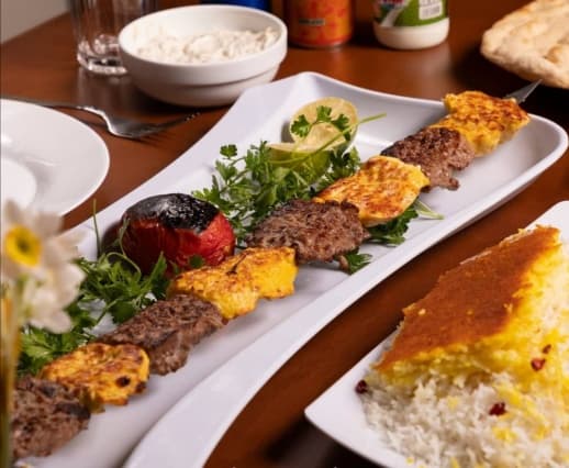 رستوران و فست فود پارسا در یزد