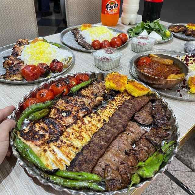 رستوران ثامن در طبس