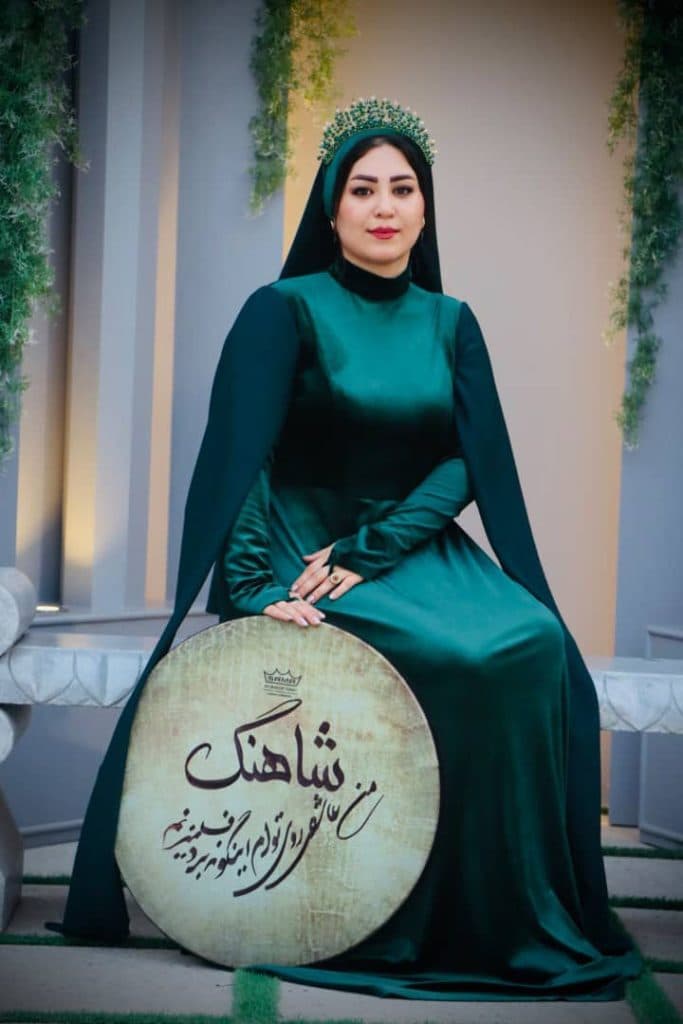 گروه ساقدوشی و دف نوازی شاهنگ در سنگر