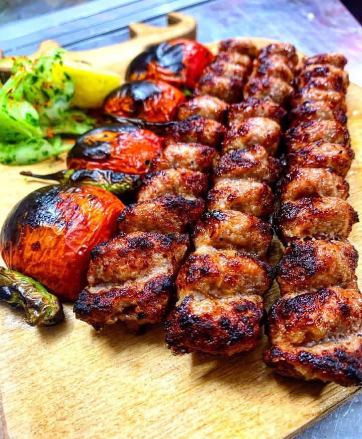 نان داغ و کباب داغ هورامان در کرمانشاه