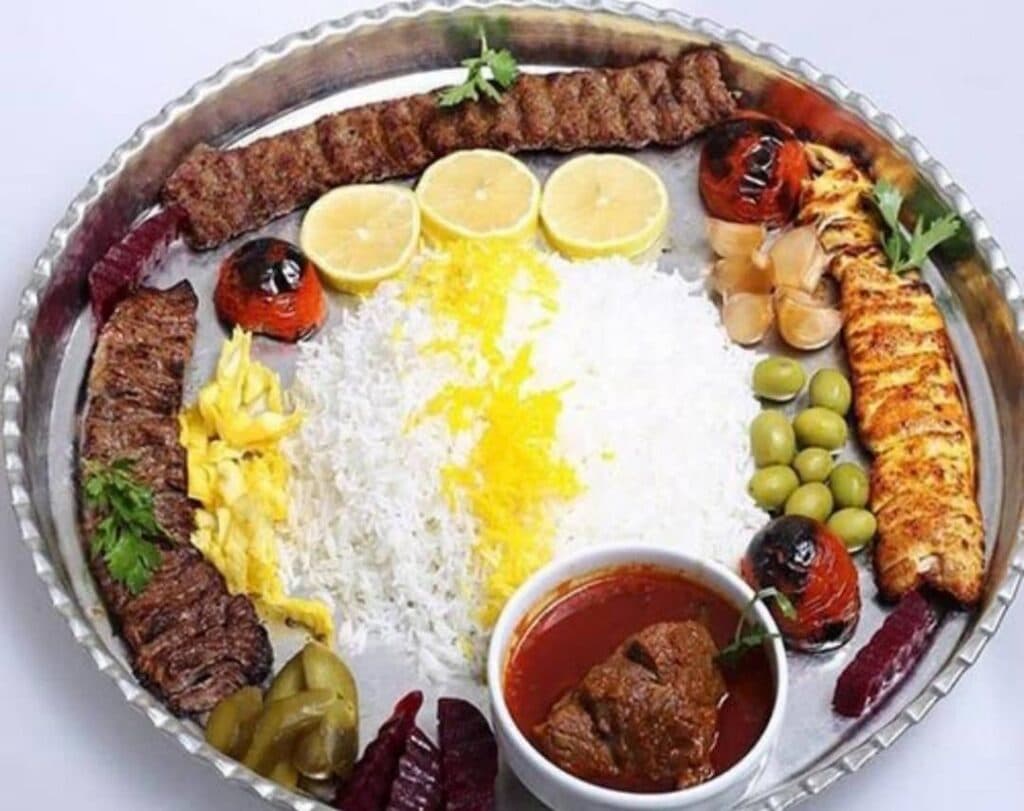 کافه رستوران طهرانی راز در زاهدان