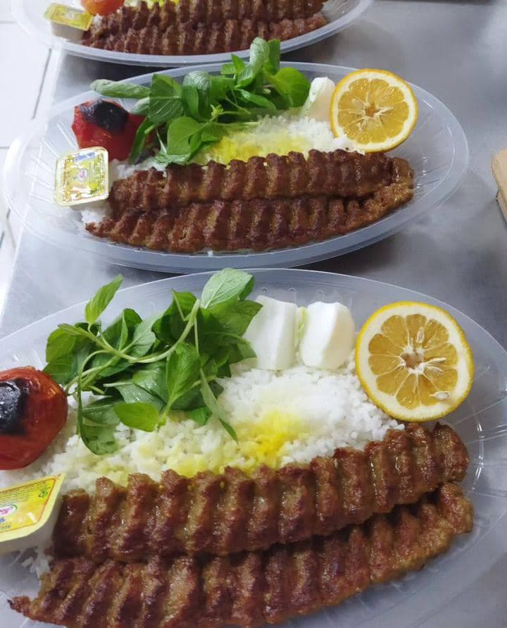 رستوران لقمه طلا در الیگودرز