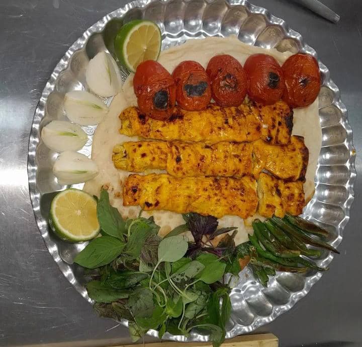 رستوران لقمه طلا در الیگودرز
