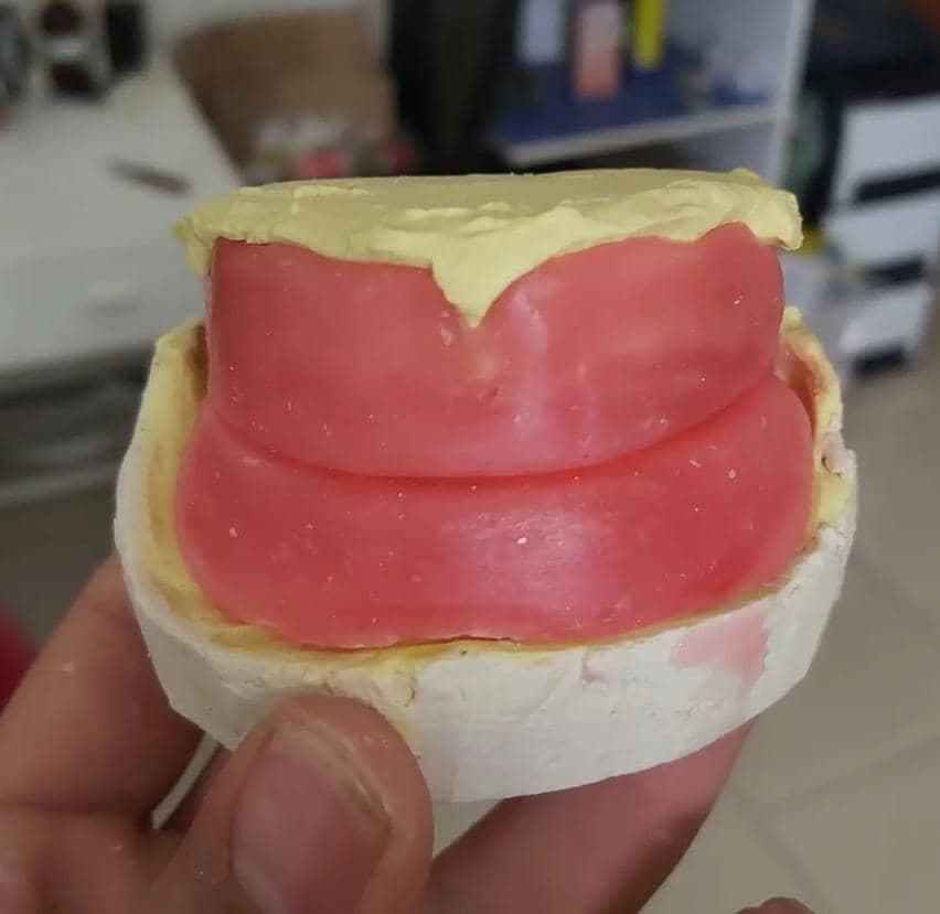 مرکز تخصصی دندانسازی و دندان مصنوعی و متحرک مهدی عسکری نژاد در کرمان