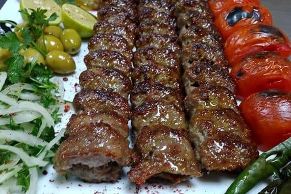 کافه رستوران و سفره خانه سنتی شاندیز در قشم