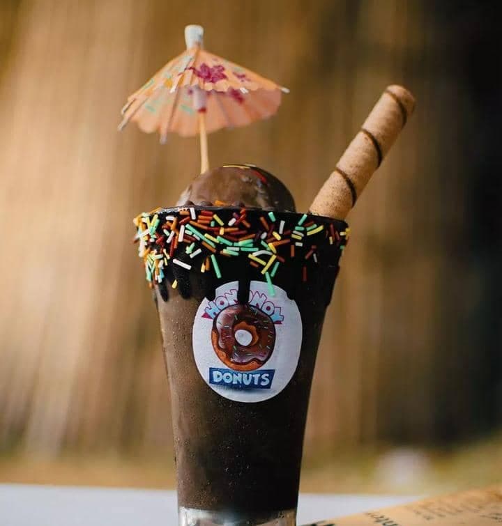 کافی شاپ هننی دونات hononoy donuts در اصفهان