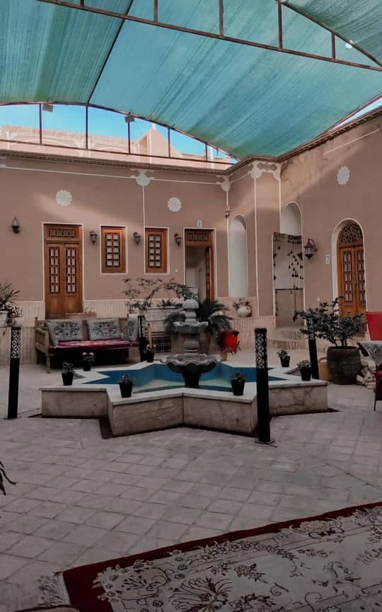 اقامتگاه بومگردی آب و آتش در یزد