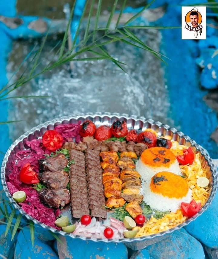 کافه رستوران مستر مزه کارن در ساری