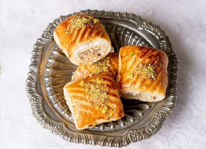 قنادی یزدان در ایلام