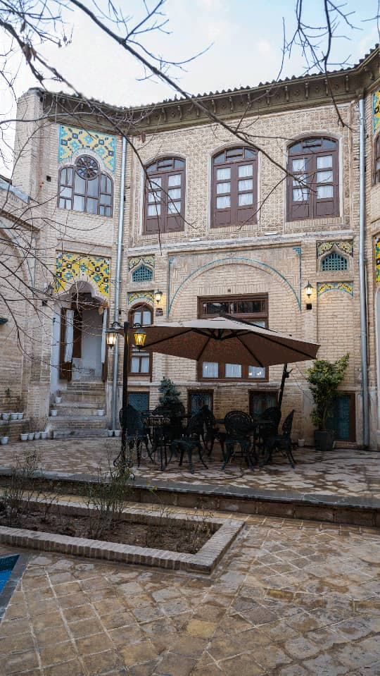 هتل رستوران عمارت بامگاه در کرمانشاه