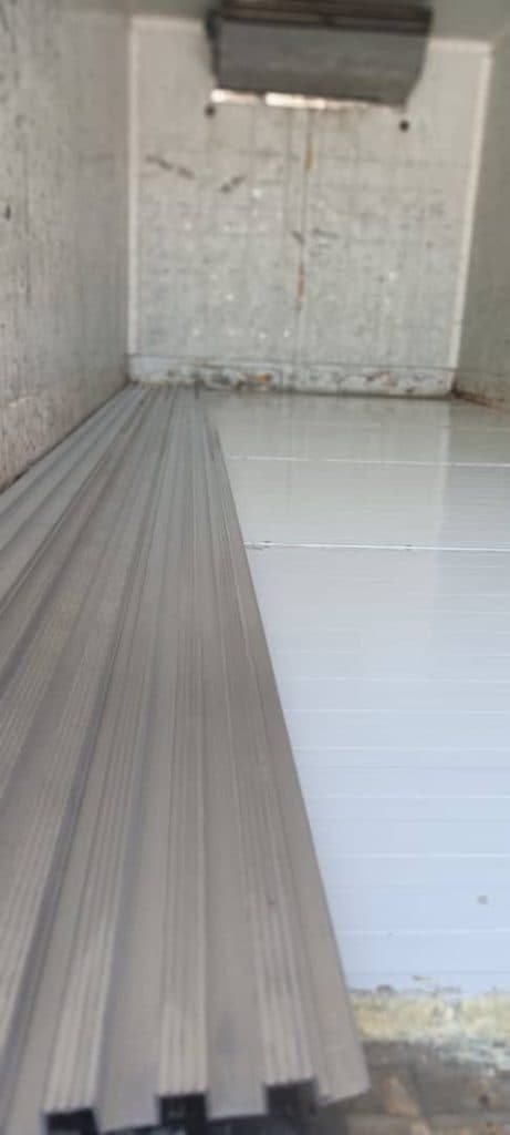 ساخت و تعمیرات سردخانه متحرک و ثابت مهیار سرما در شیراز