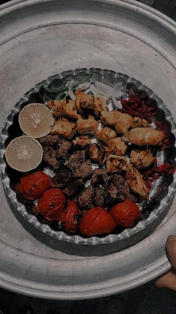 رستوران دایی خاخورزا در سنگر