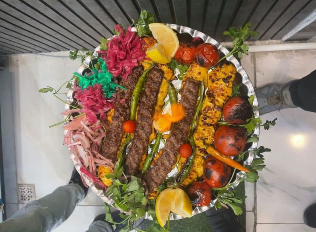 مجتمع تفریحی گردشگری سورنا در فسا