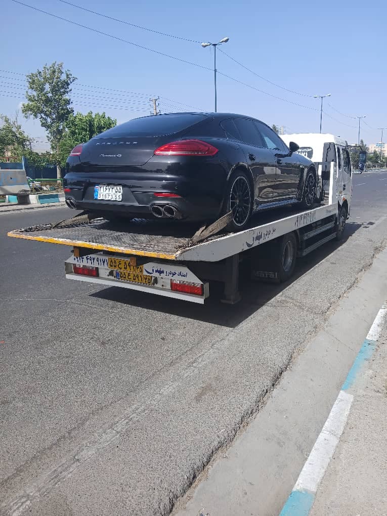امداد خودرو و یدک کش حسین پور در مرند