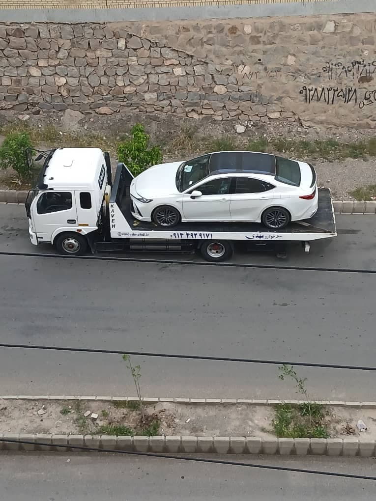 امداد خودرو و یدک کش حسین پور در مرند