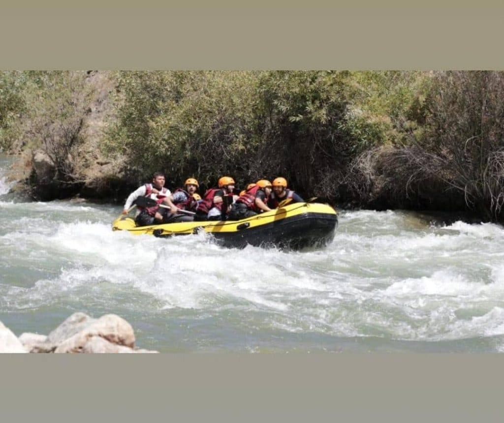 باشگاه قایق سواری صدف در شهرستان سامان