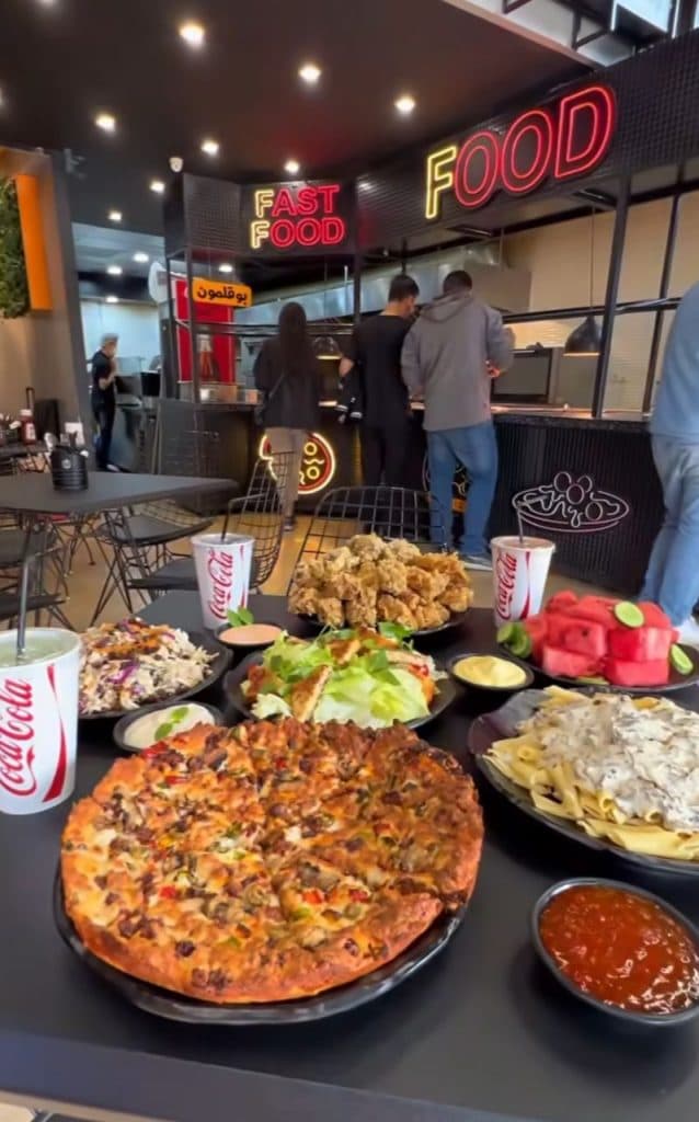 فست فود فود هانتر در جهانشهر کرج