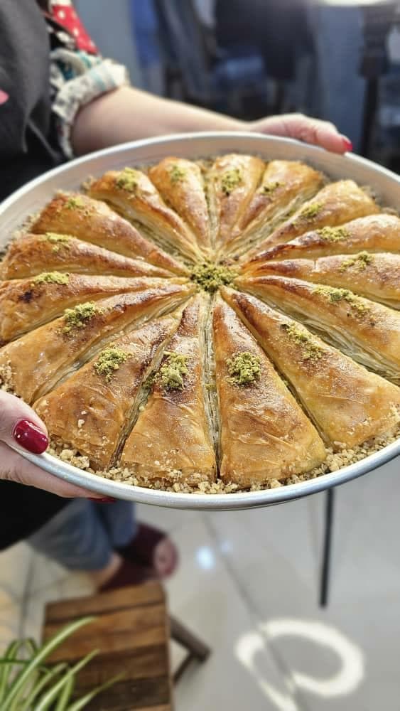 آموزشگاه کیک و شیرینی سمیه زکی زاده در ماهشهر